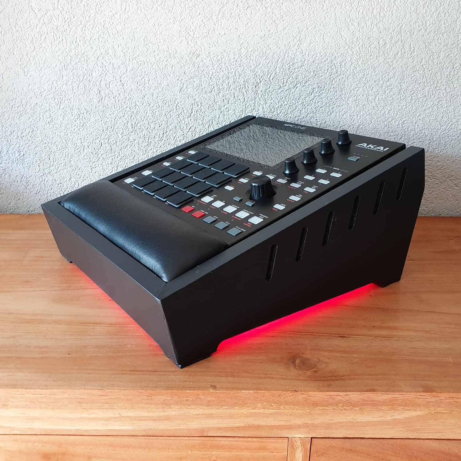 Akai MPC One Stand Wood Matte Finish LED - Musiciangoods