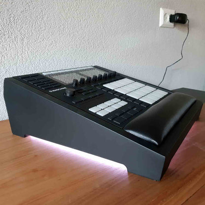 Maschine MK3/MK3 Plus Stand Wood Matte Finish LED - Musiciangoods